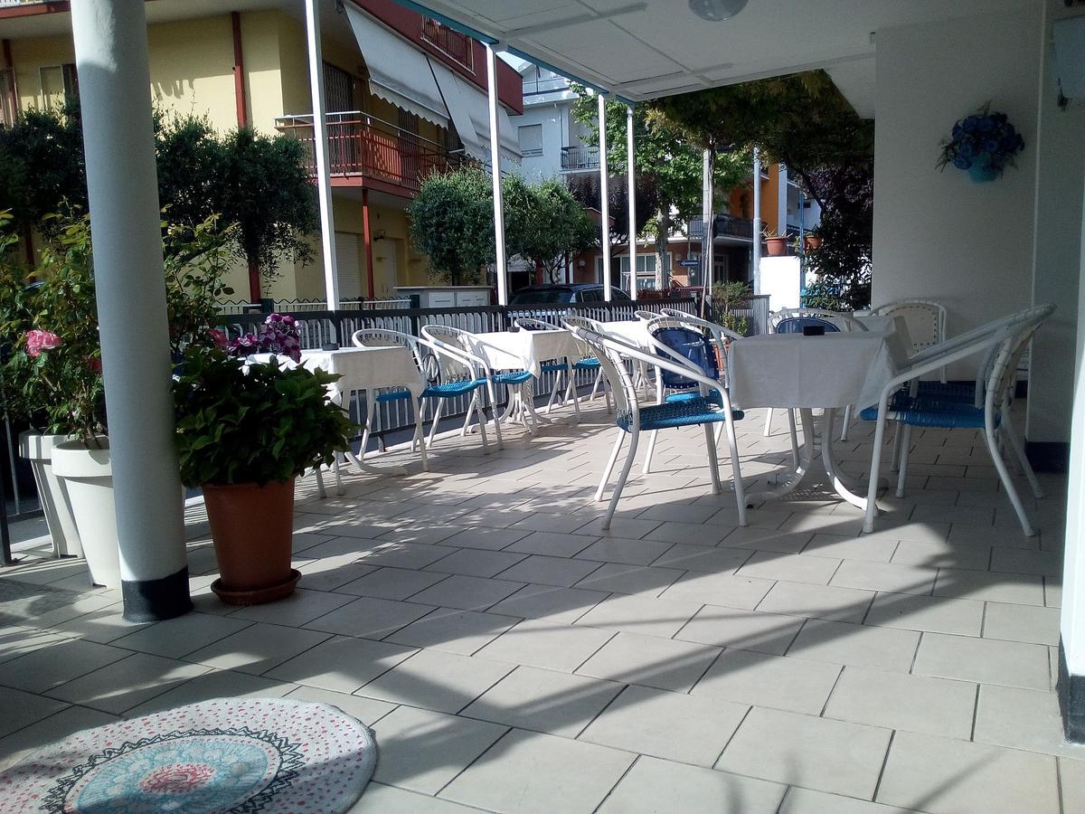 Atene Albergo リッチョーネ エクステリア 写真